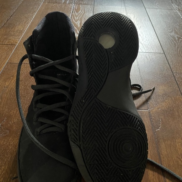 Nike Hyperdunk - Picture 3 of 3